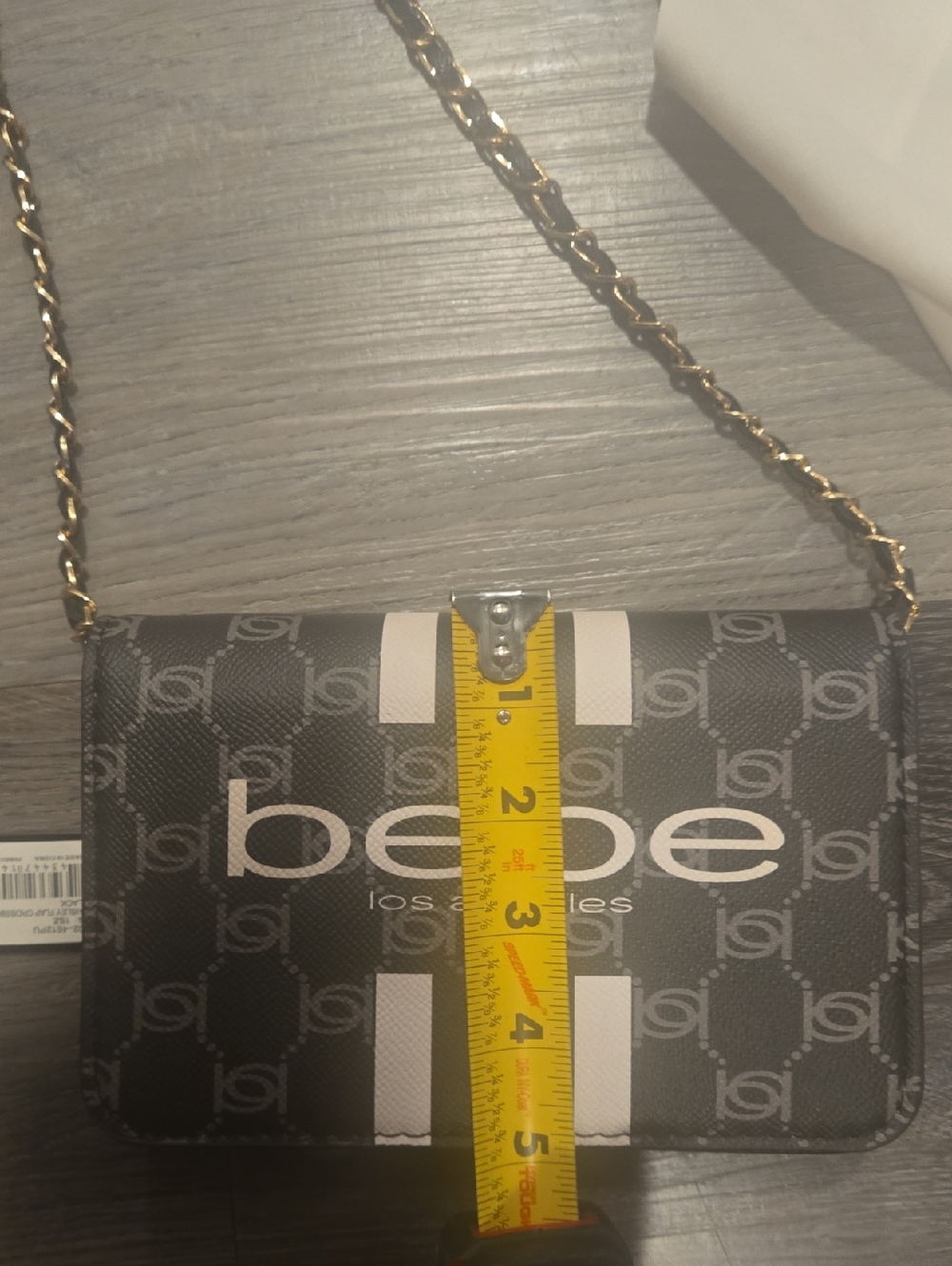 NWT bebe Paisley Flap Crossbody Bag Black Cream Gold Chain MSRP $89 - Picture 3 of 6